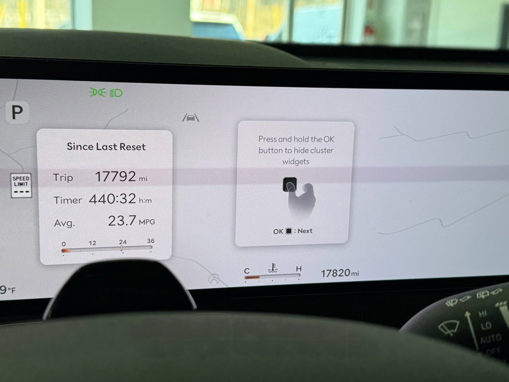 Used 2025 Genesis GV80 2.5T Standard image 21