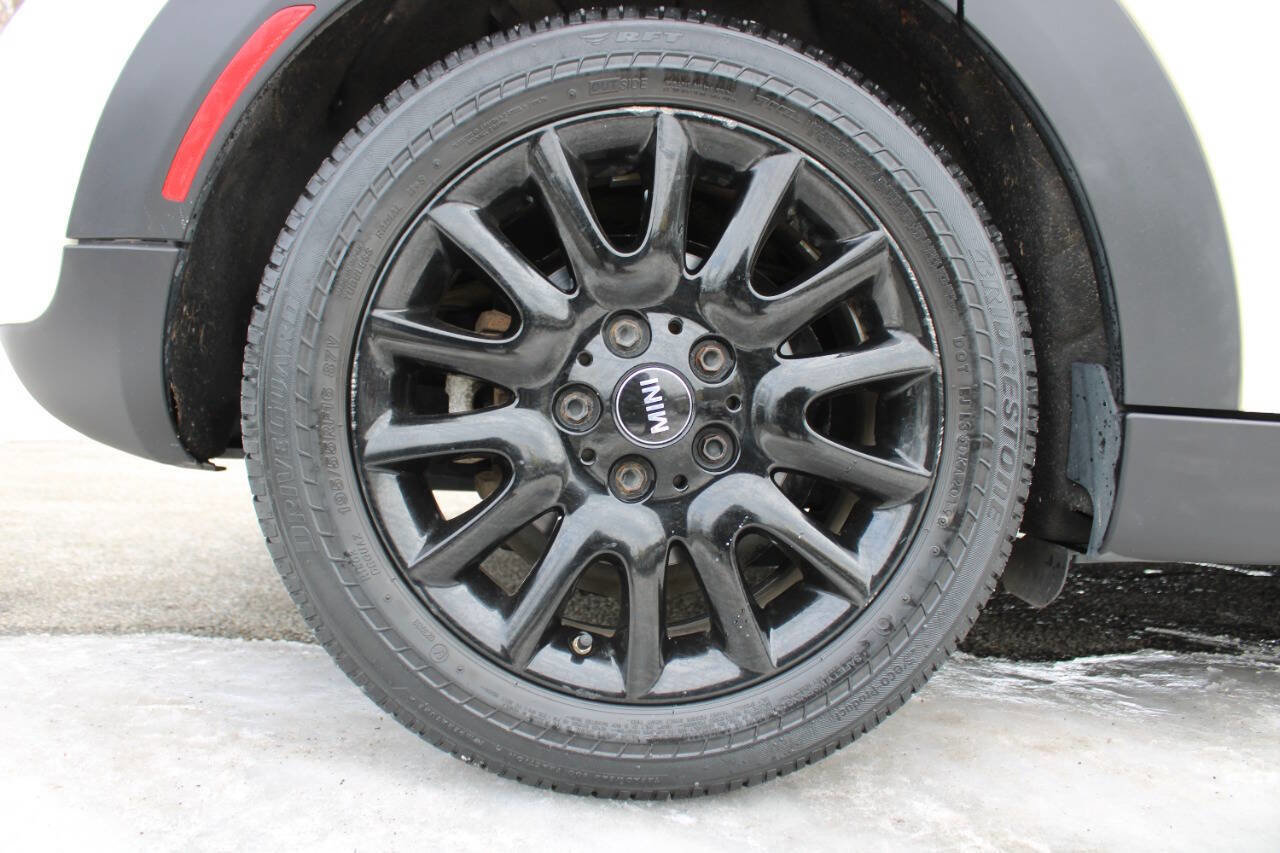 Used 2015 MINI Cooper 4-Door Hardtop image 22
