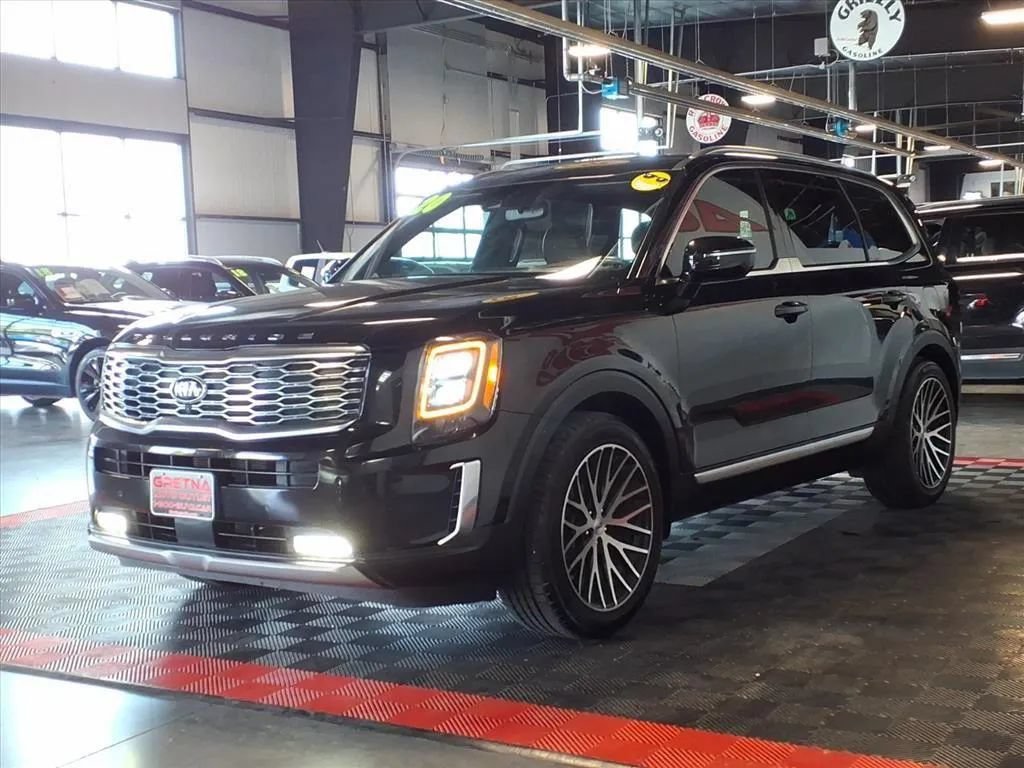 Used 2020 Kia Telluride SX w/ SX Prestige Package AWD/4WD image 3
