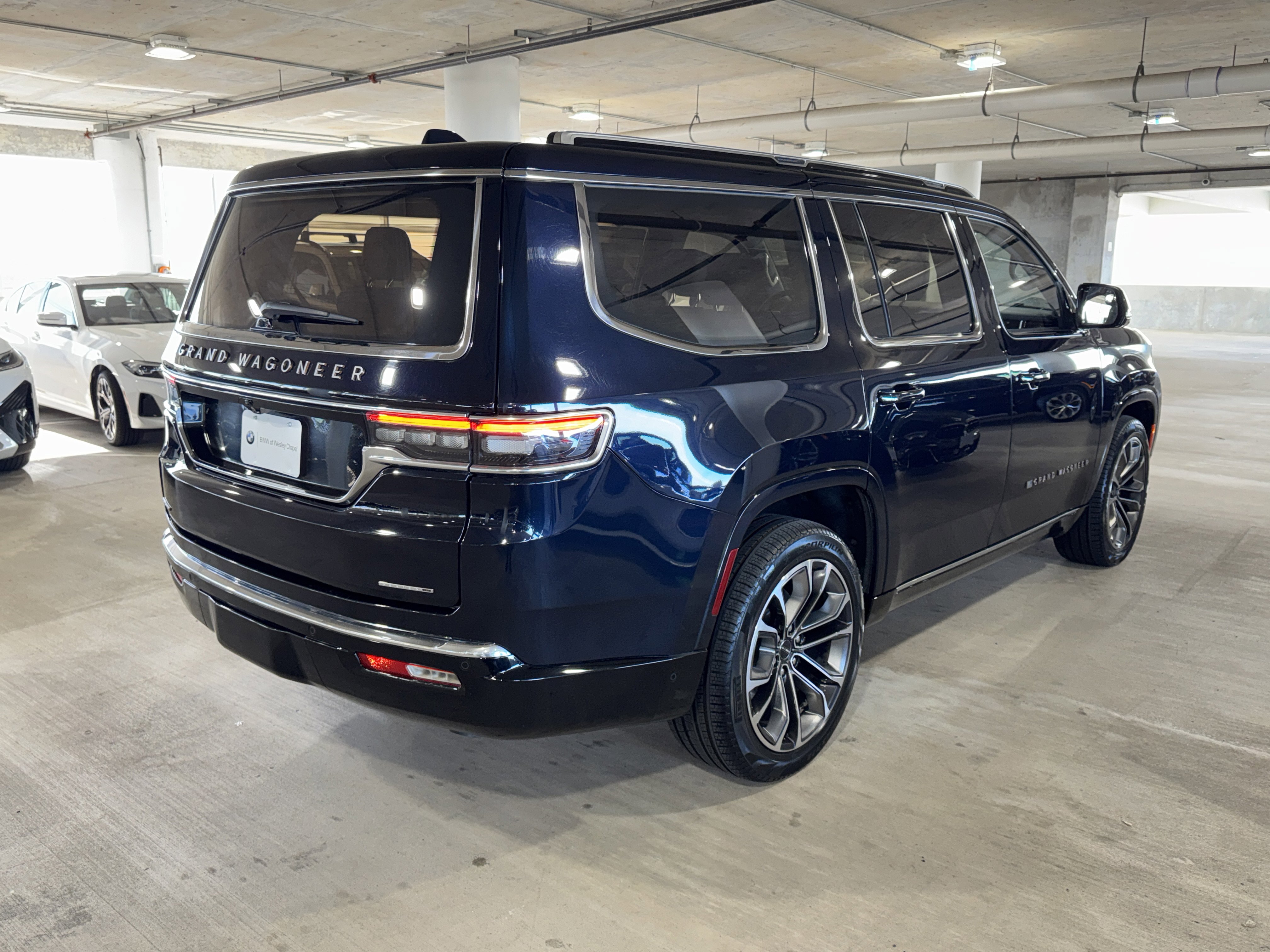 Used 2023 Jeep Grand Wagoneer Series III image 8