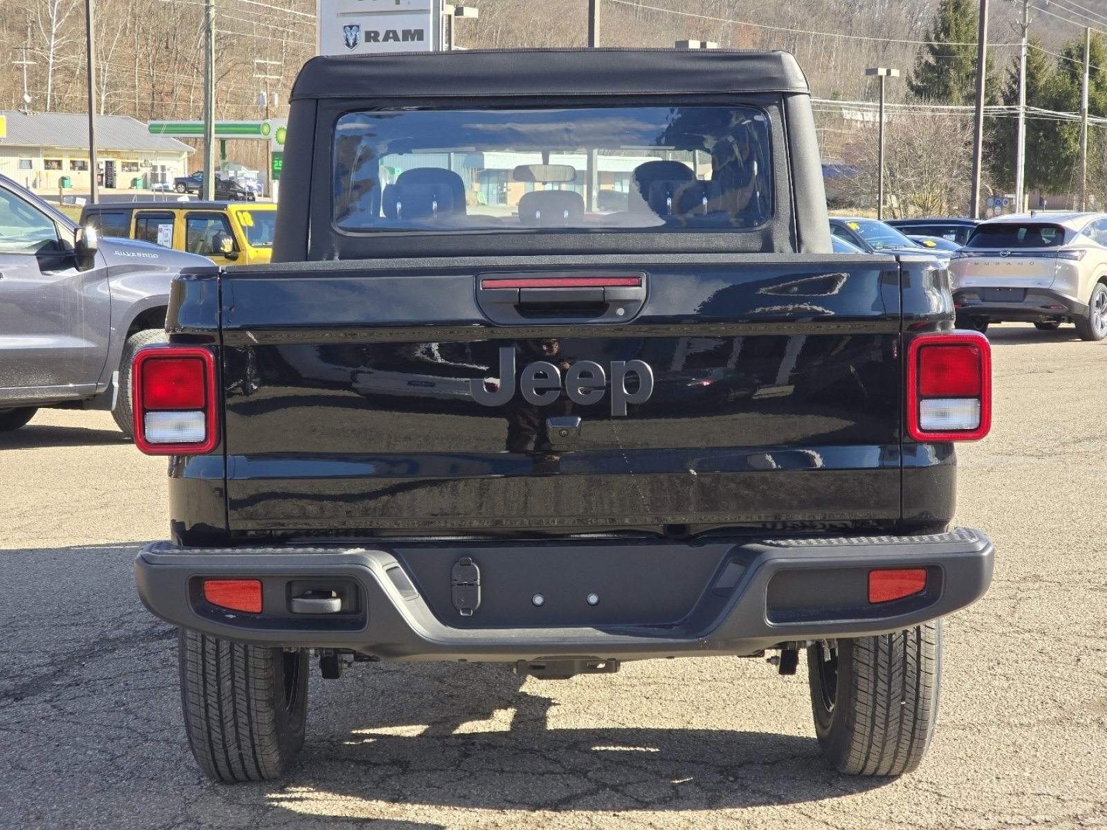 New 2026 Jeep Gladiator Sport image 8