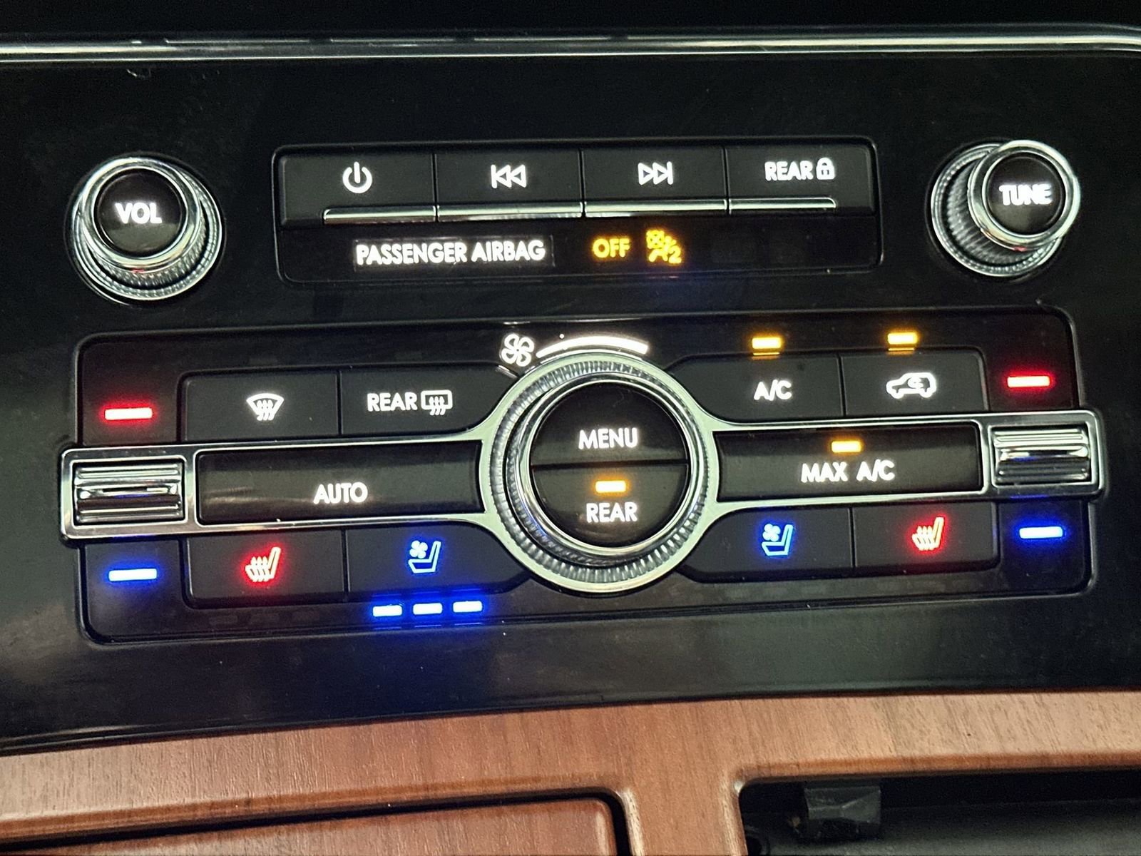 Used 2020 Lincoln Navigator Reserve w/ Equipment Group 208A Reserve image 23