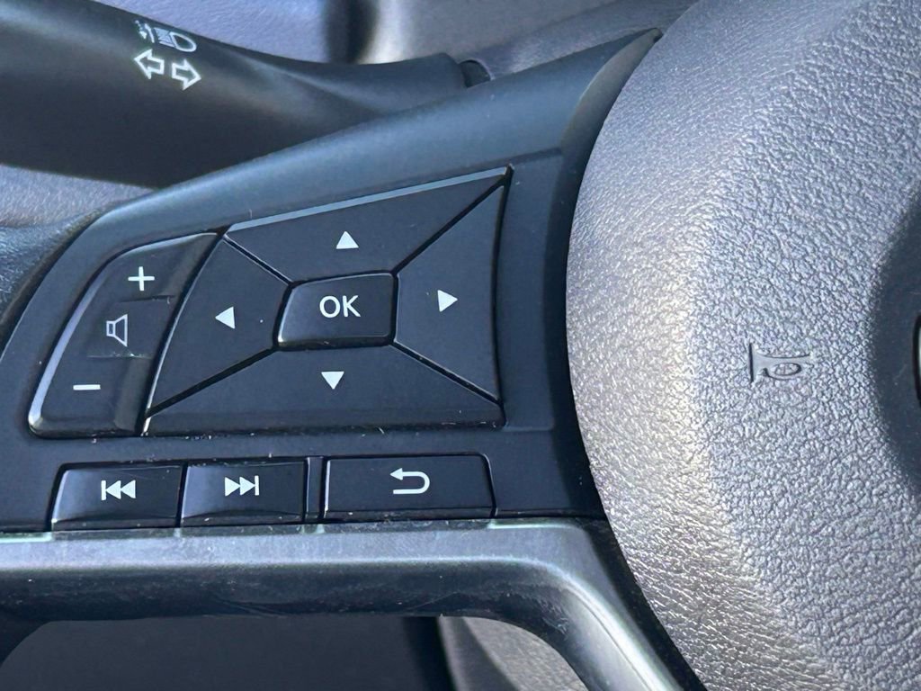Used 2023 Nissan Versa SV image 24