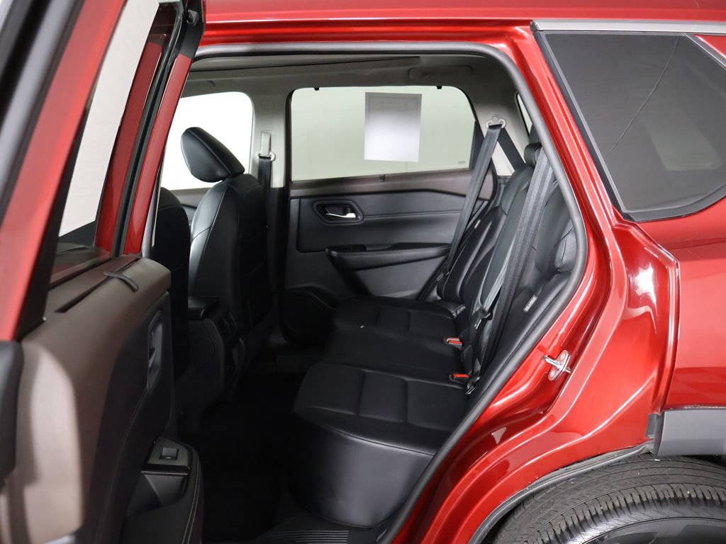 Used 2023 Nissan Rogue SV w/ SV Premium Package AWD/4WD image 33