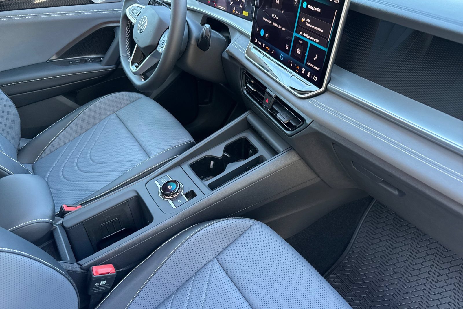 New 2026 Volkswagen Tiguan SE AWD/4WD image 16