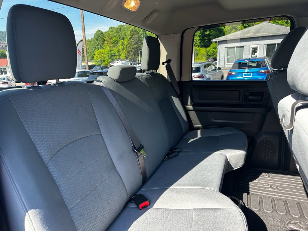 Used 2019 RAM 1500 Express w/ Express Value Package AWD/4WD image 26