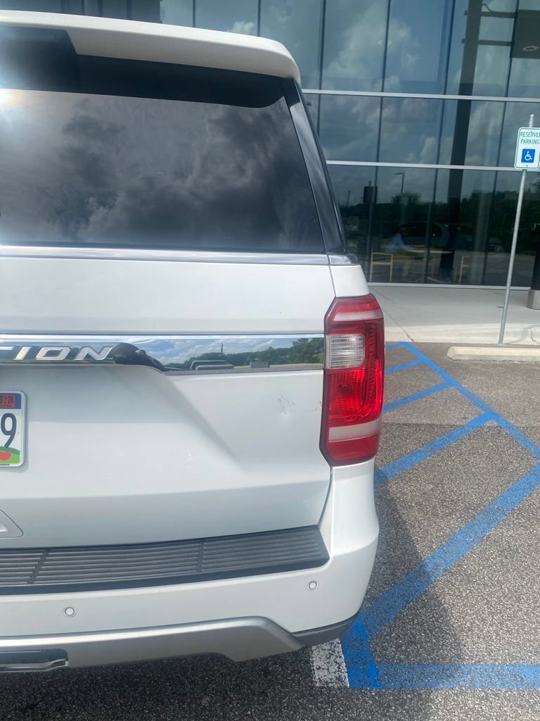 Used 2021 Ford Expedition XLT RWD image 9