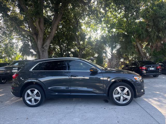 Used 2019 Audi e-tron Premium Plus AWD/4WD image 6