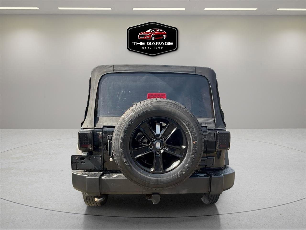 Used 2009 Jeep Wrangler Unlimited X w/ PWR Convenience Group image 4