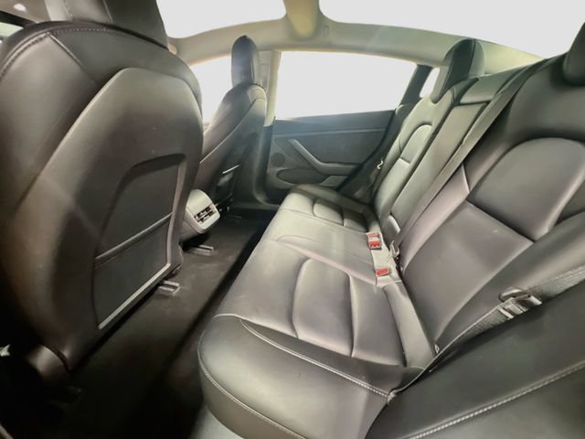 Used 2022 Tesla Model 3 Long Range AWD/4WD image 25