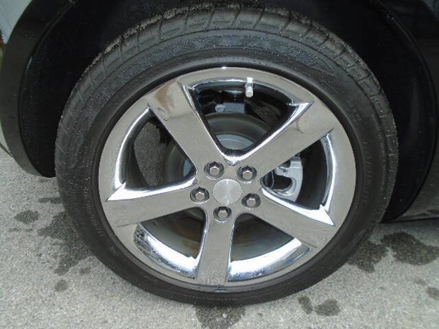 Used 2009 Pontiac Solstice GXP w/ Premium Package image 16