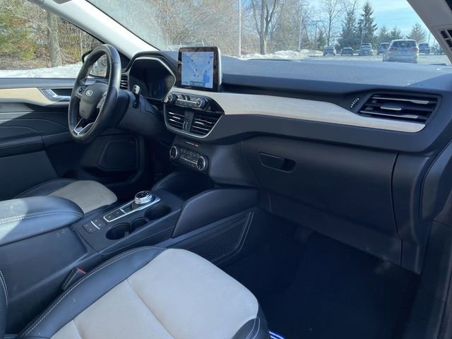 Used 2022 Ford Escape Titanium w/ Titanium Premium Package image 30