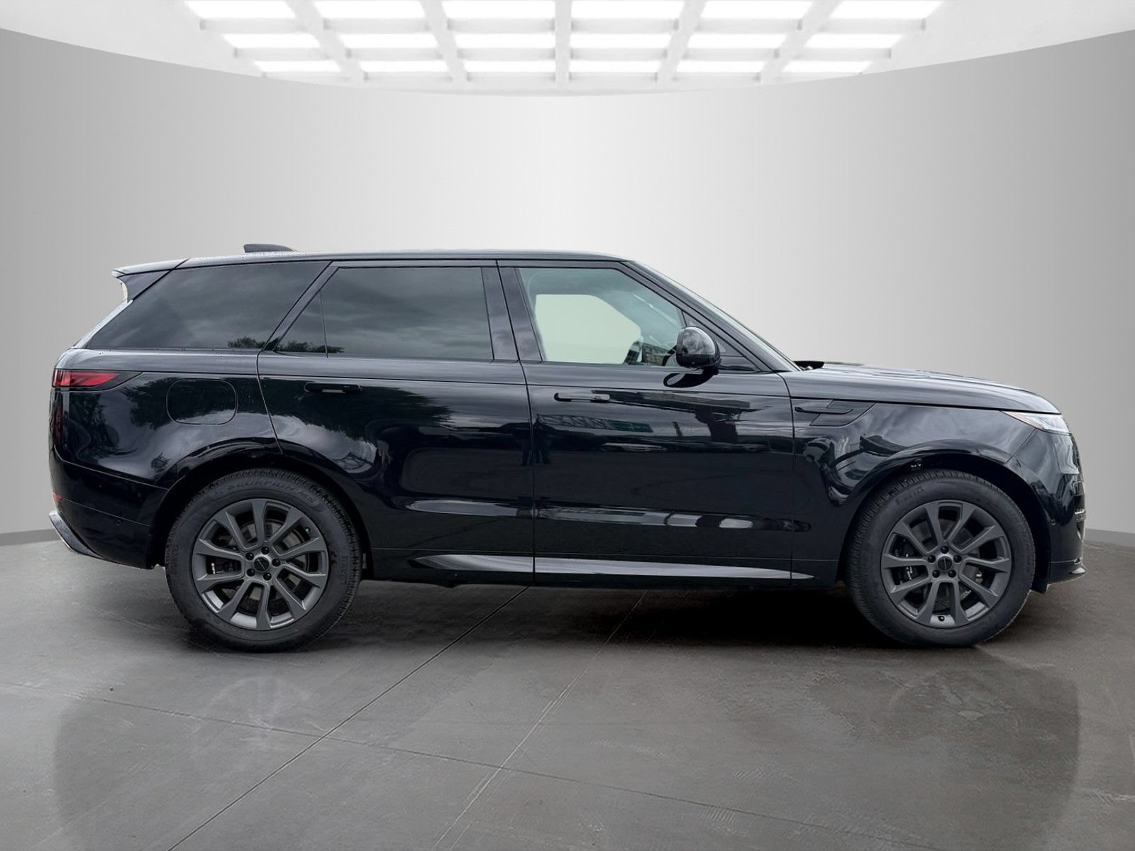 Used 2026 Land Rover Range Rover Sport Dynamic SE AWD/4WD image 4