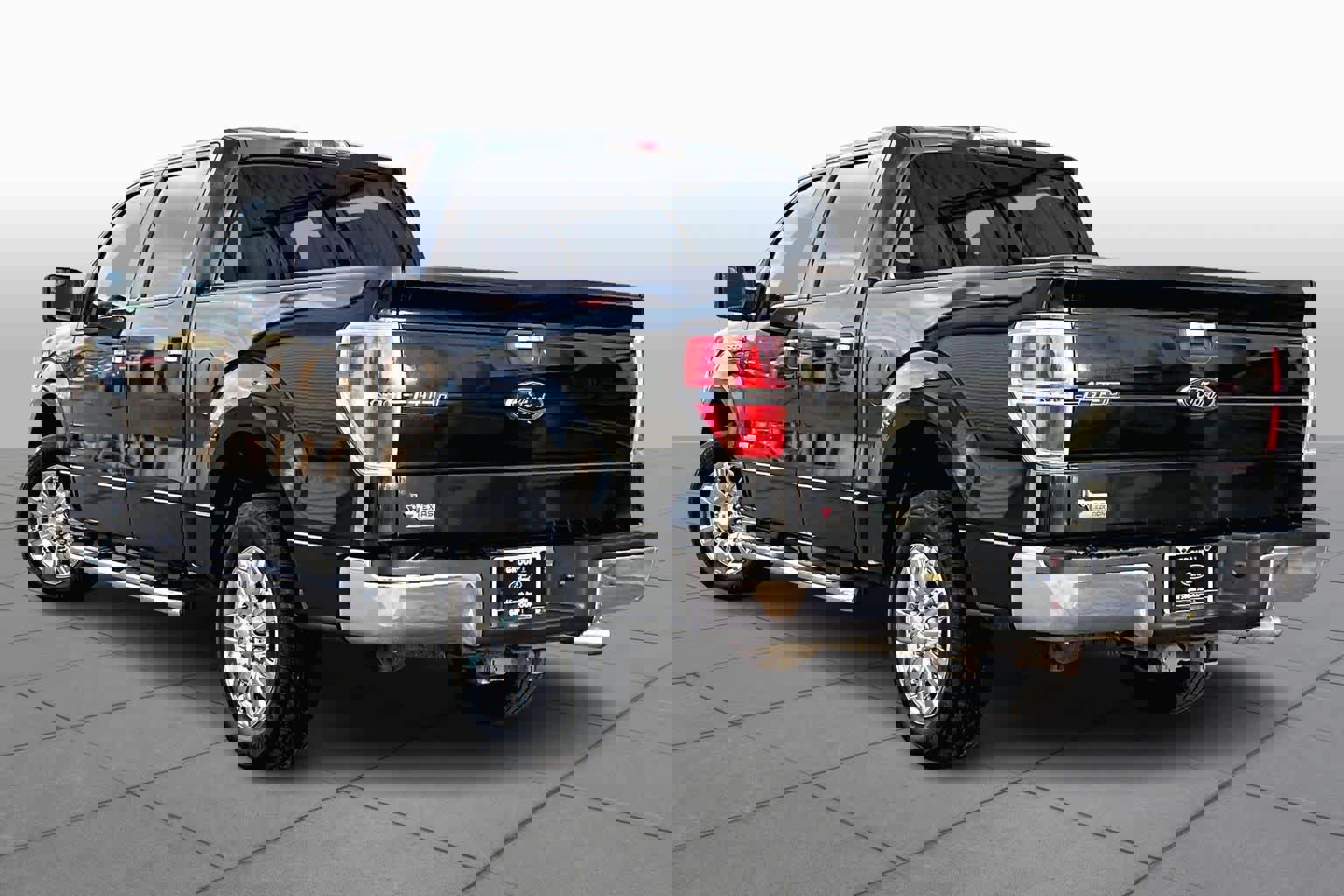 Used 2012 Ford F150 XLT w/ XLT Chrome Pkg image 12