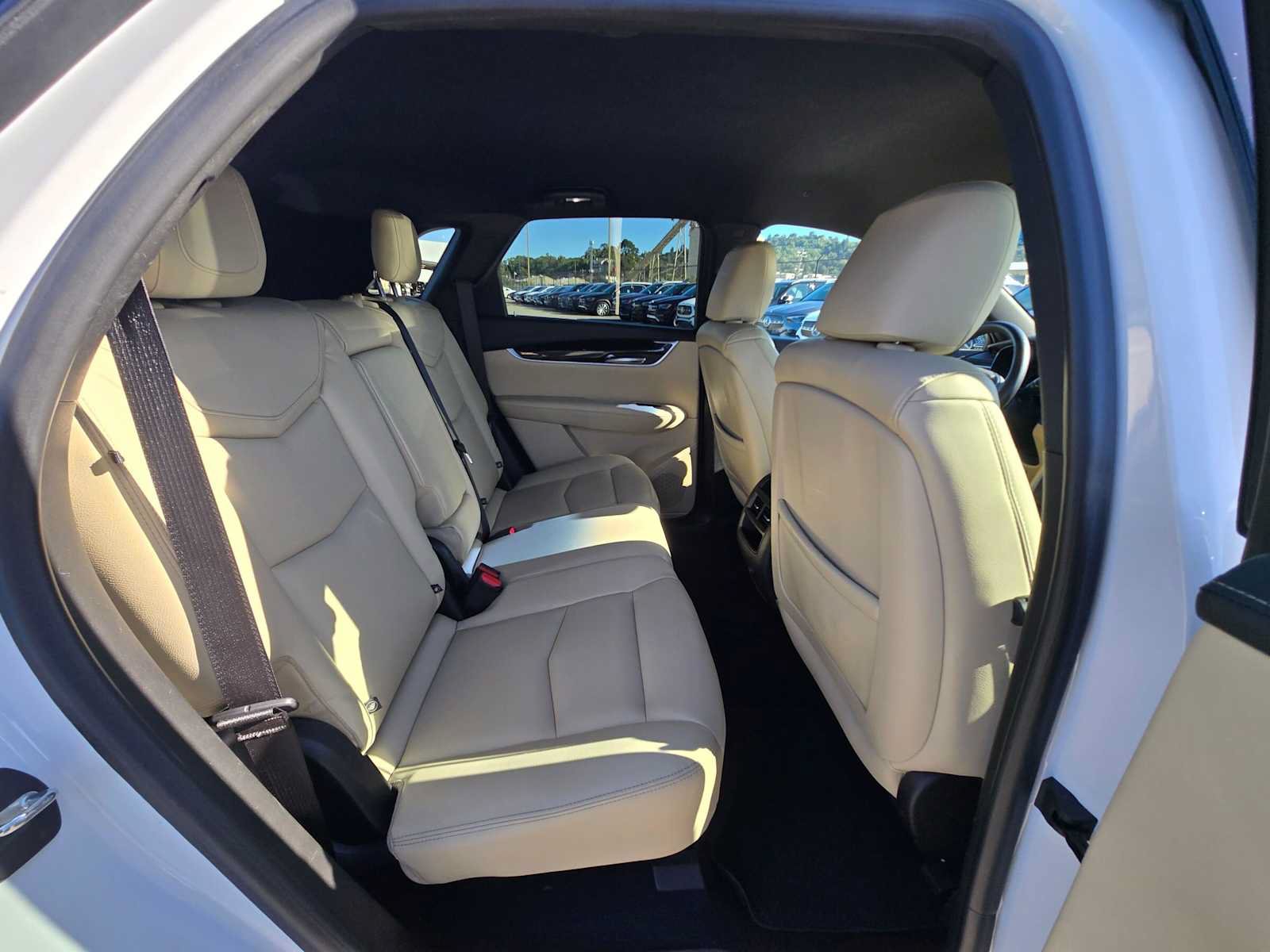 Used 2018 Cadillac XT5 FWD image 11