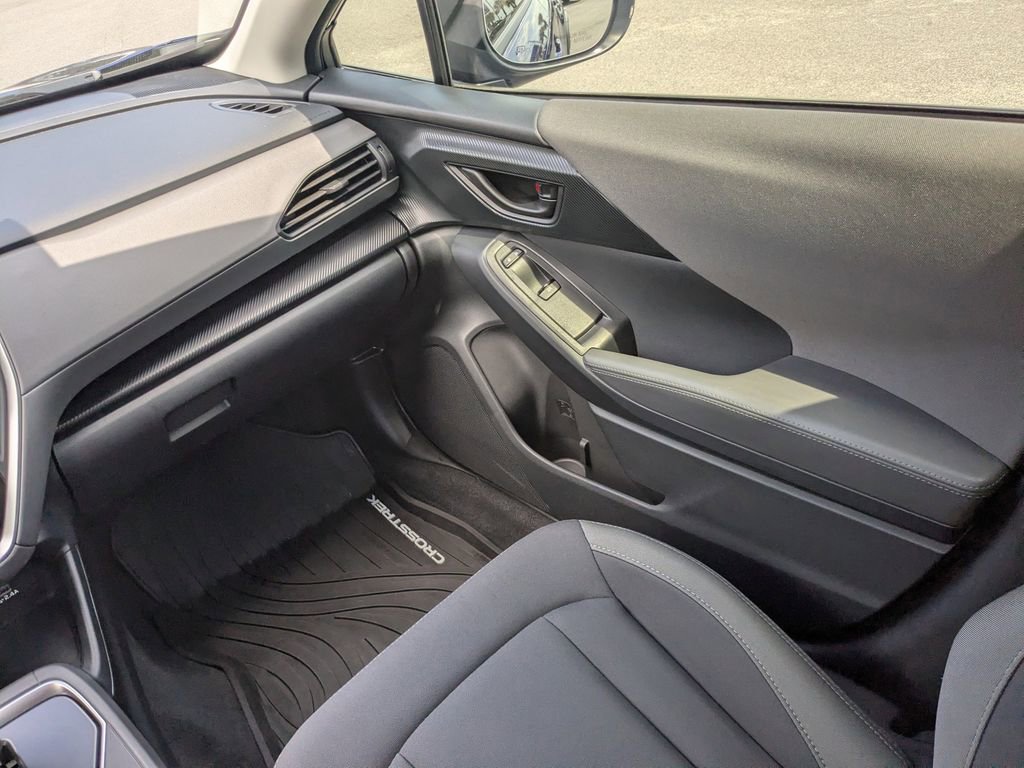 Certified 2025 Subaru Crosstrek 2.0i Premium image 17