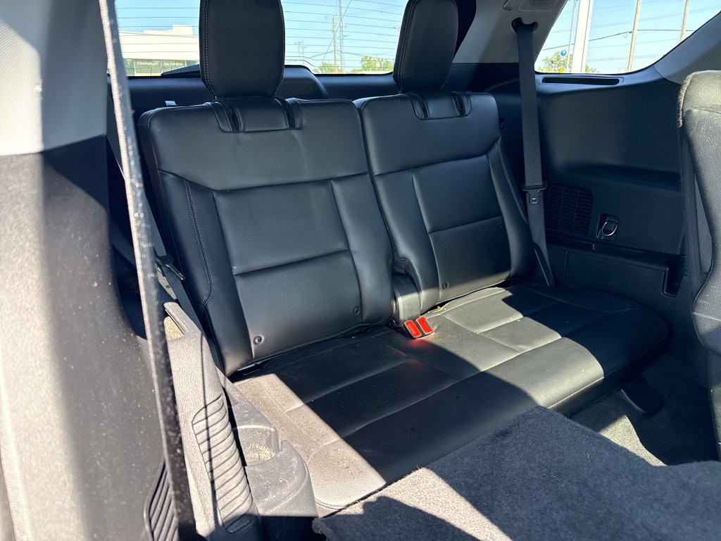 Used 2023 Ford Explorer Limited w/ Equipment Group 301A AWD/4WD image 25