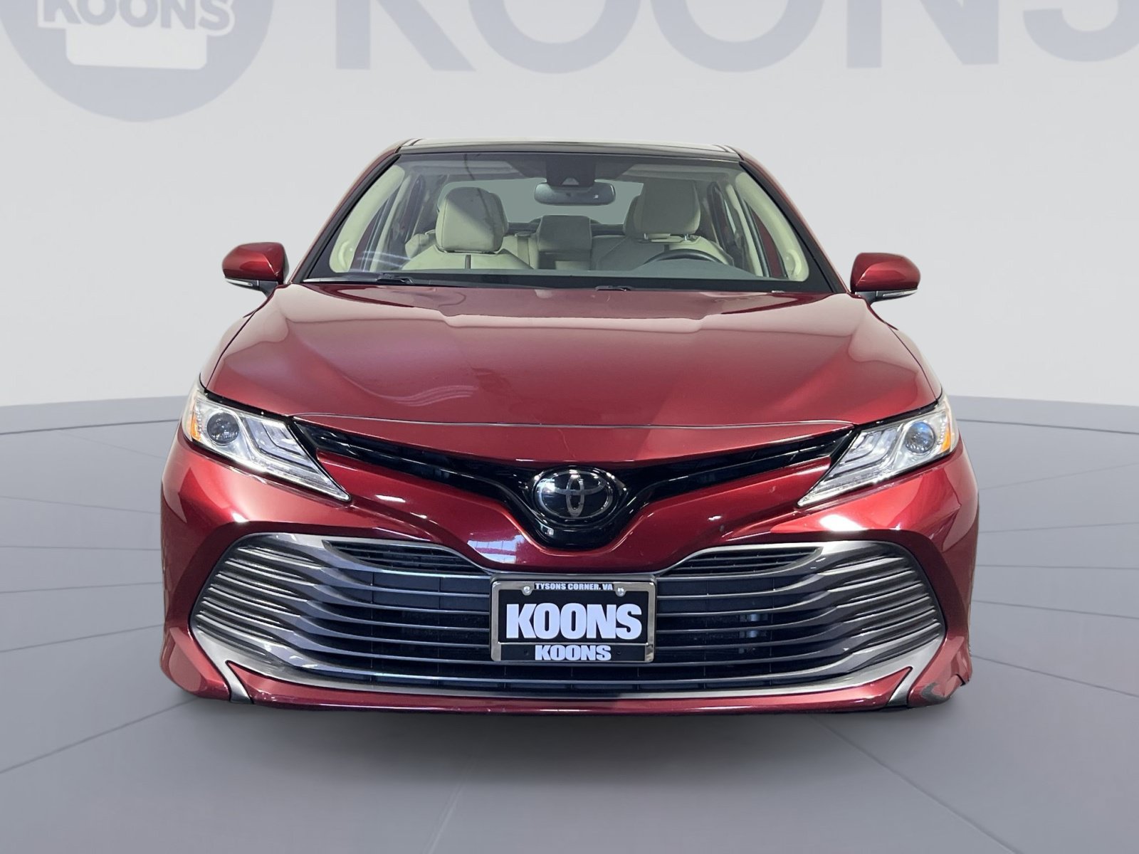 Used 2020 Toyota Camry XLE w/ Navigation Package FWD image 11