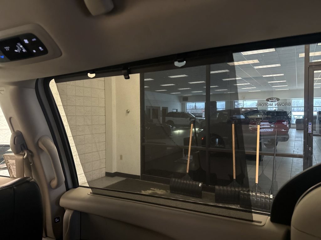 Used 2023 Chrysler Pacifica Touring-L FWD image 15