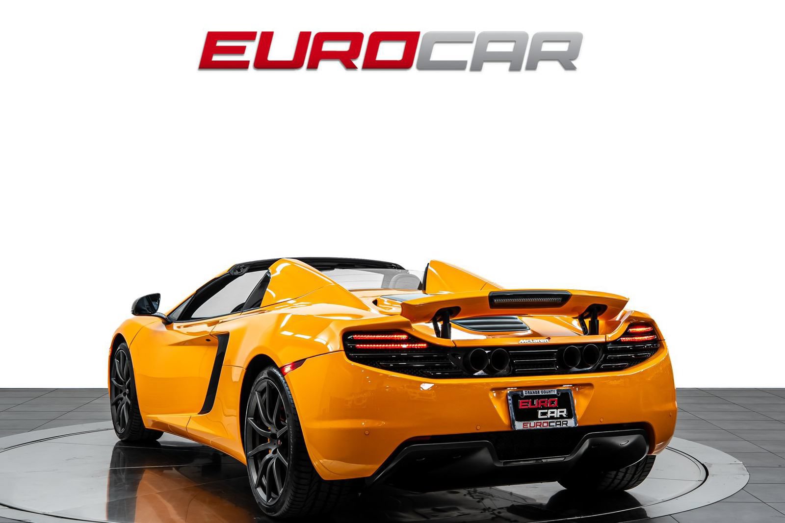 Used 2013 McLaren MP4-12C Spider RWD image 4