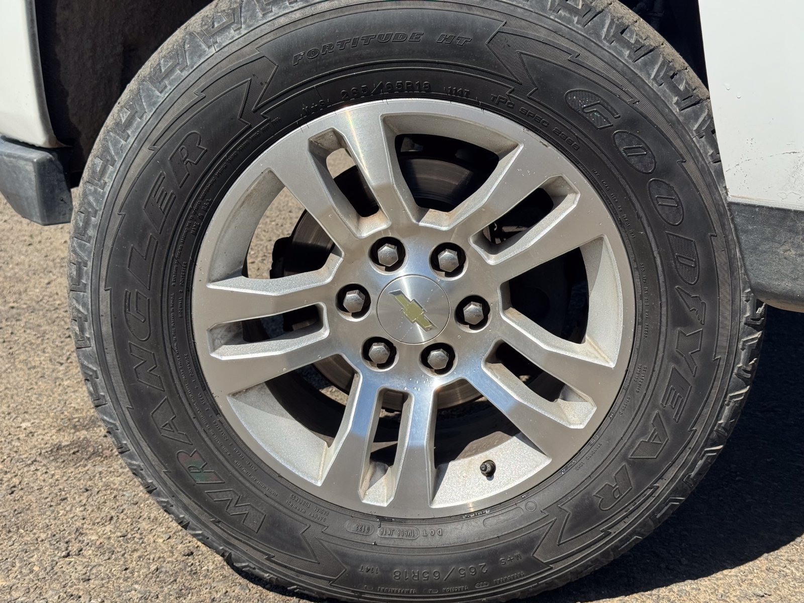 Used 2017 Chevrolet Silverado 1500 LT w/ All Star Edition AWD/4WD image 5