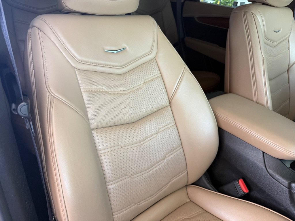 Used 2018 Cadillac XT5 Platinum w/ Driver Assist Package AWD/4WD image 24