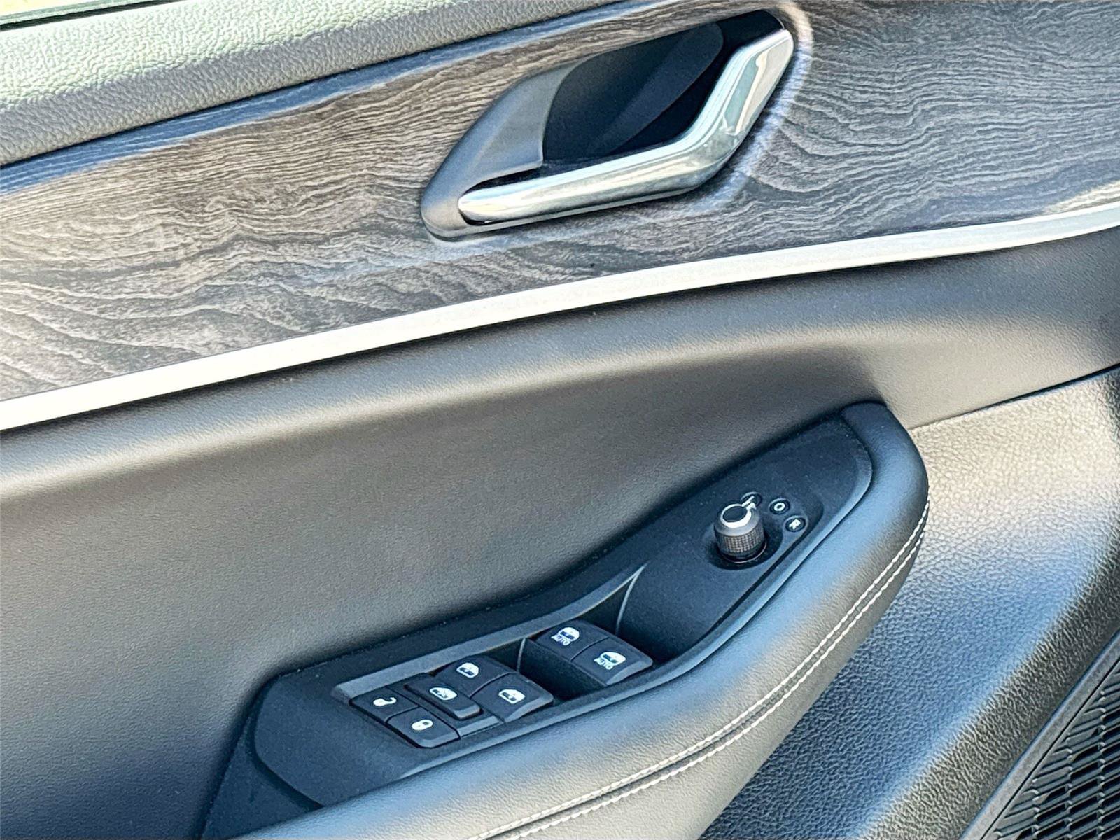 New 2026 Jeep Grand Cherokee L 4WD image 22