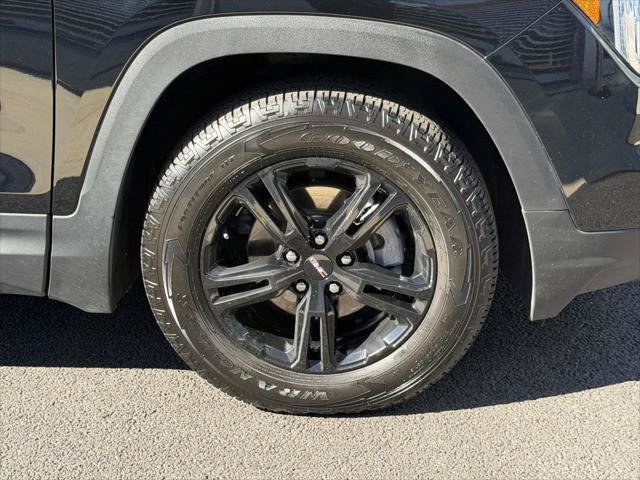 Used 2024 GMC Terrain AT4 w/ Tech Package AWD/4WD image 8