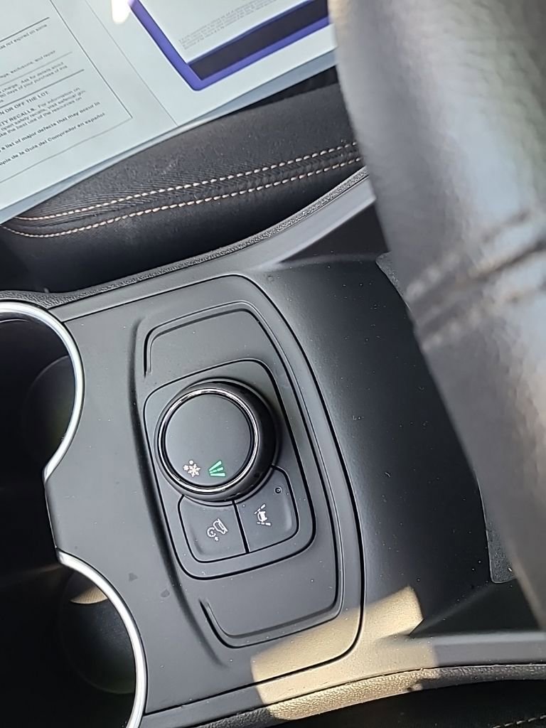 Used 2020 GMC Terrain SLE image 24