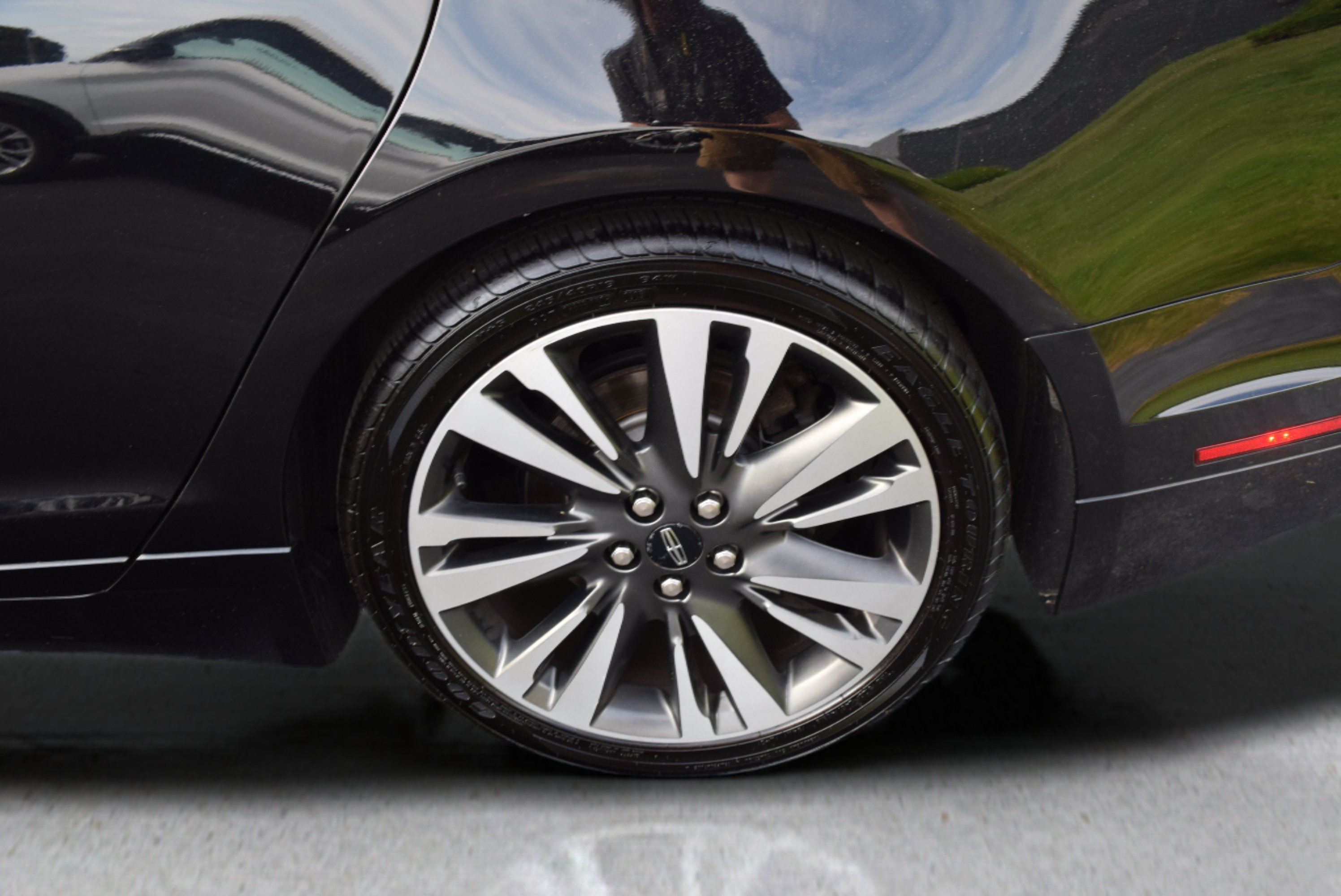 Used 2020 Lincoln MKZ Reserve AWD/4WD image 7