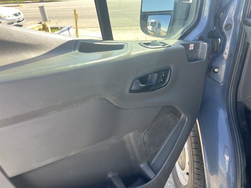 Used 2020 Ford Transit 250 148 High Roof Extended RWD image 8