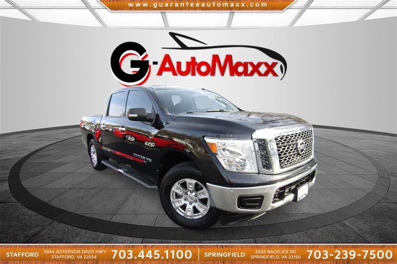 Used 2018 Nissan Titan SV image 3