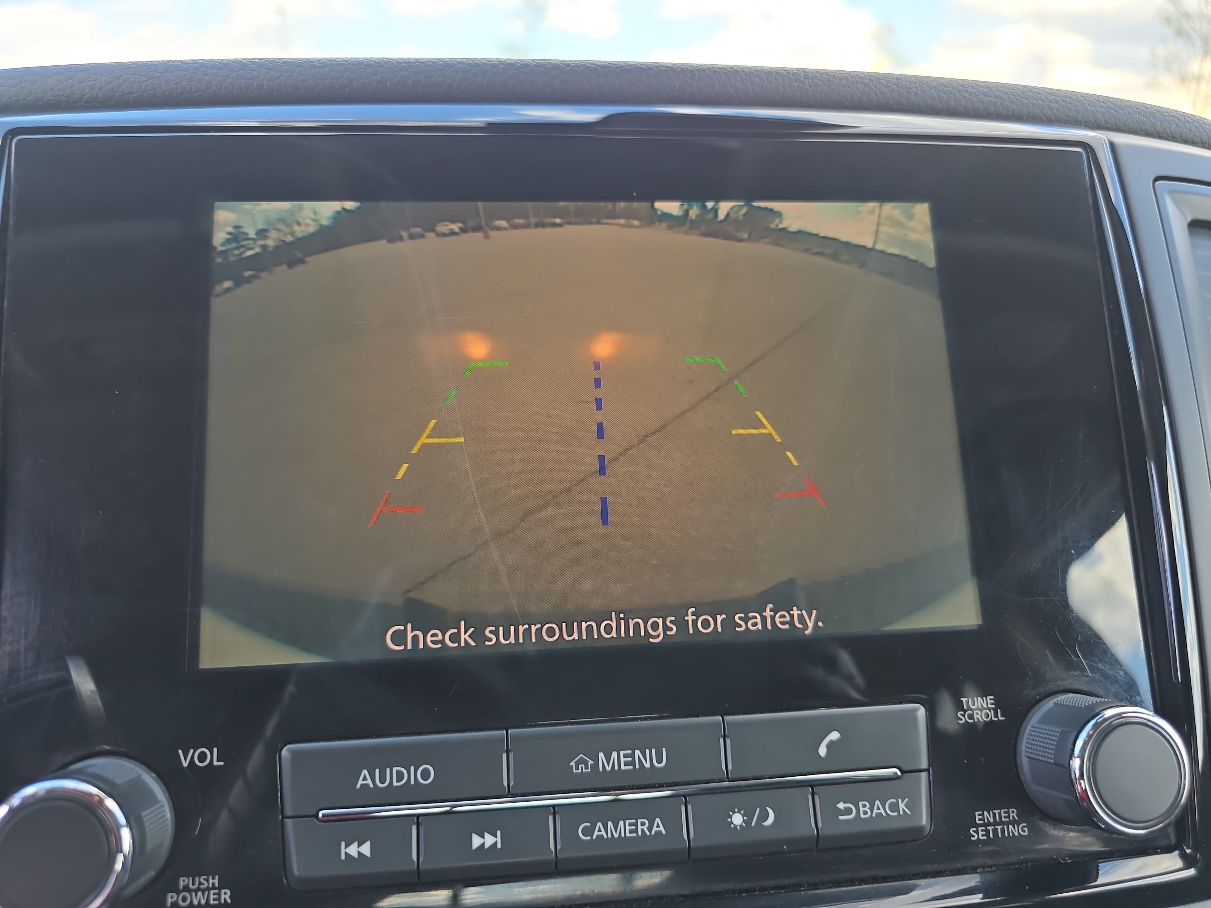 Used 2022 Nissan Titan SV image 23