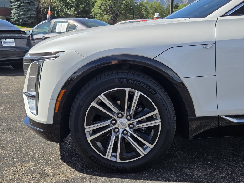 Certified 2024 Cadillac Lyriq Luxury RWD image 6