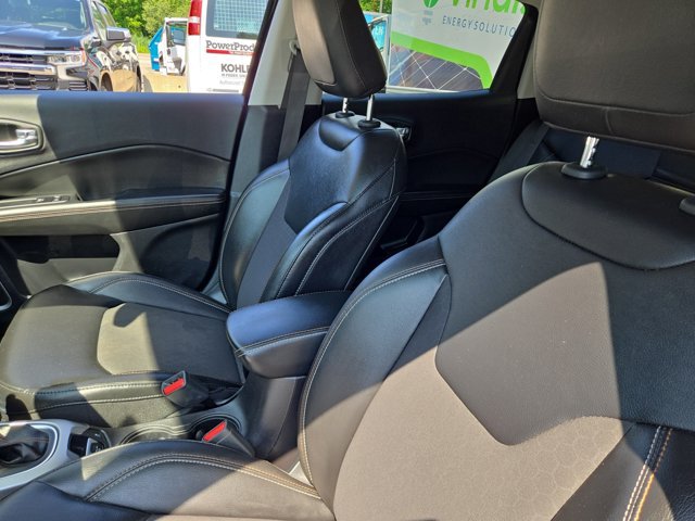 Used 2019 Jeep Compass Latitude w/ Popular Equipment Group AWD/4WD image 13