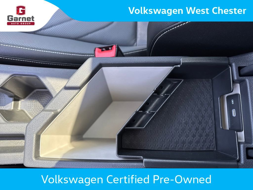 Used 2025 Volkswagen Jetta SEL FWD image 23