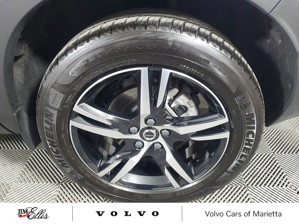 Used 2026 Volvo XC40 B5 Core w/ Climate Package image 12