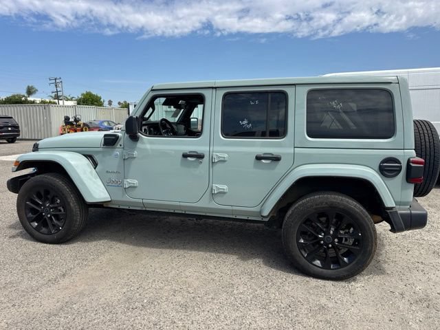 Used 2024 Jeep Wrangler Unlimited Sahara AWD/4WD image 8