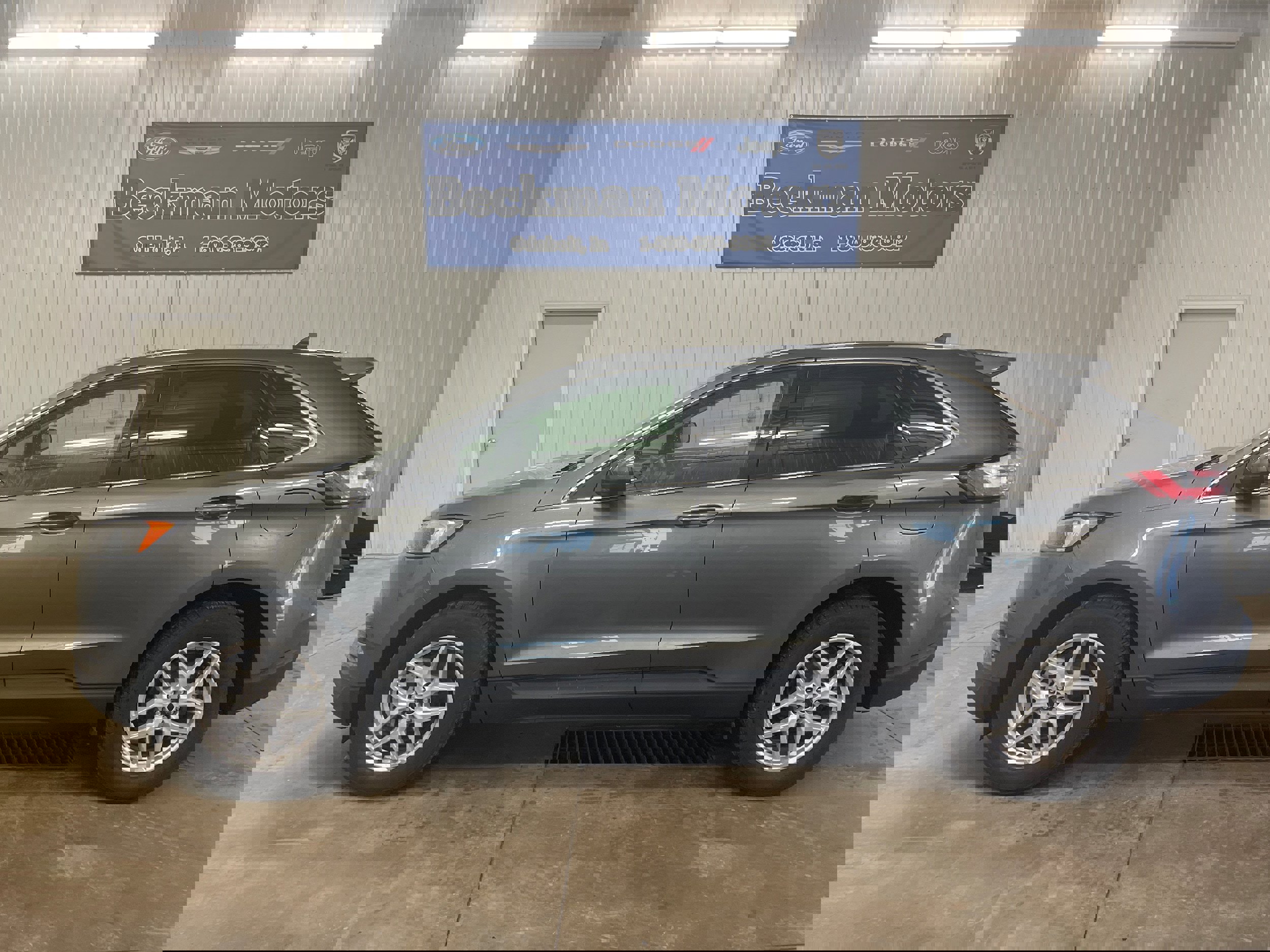 Used 2023 Ford Edge SEL w/ Convenience Package image 2