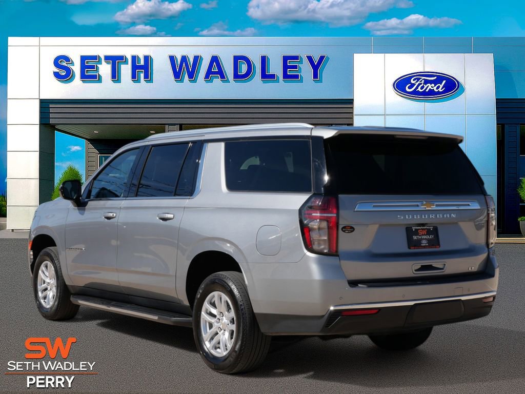 Used 2024 Chevrolet Suburban LT AWD/4WD image 7