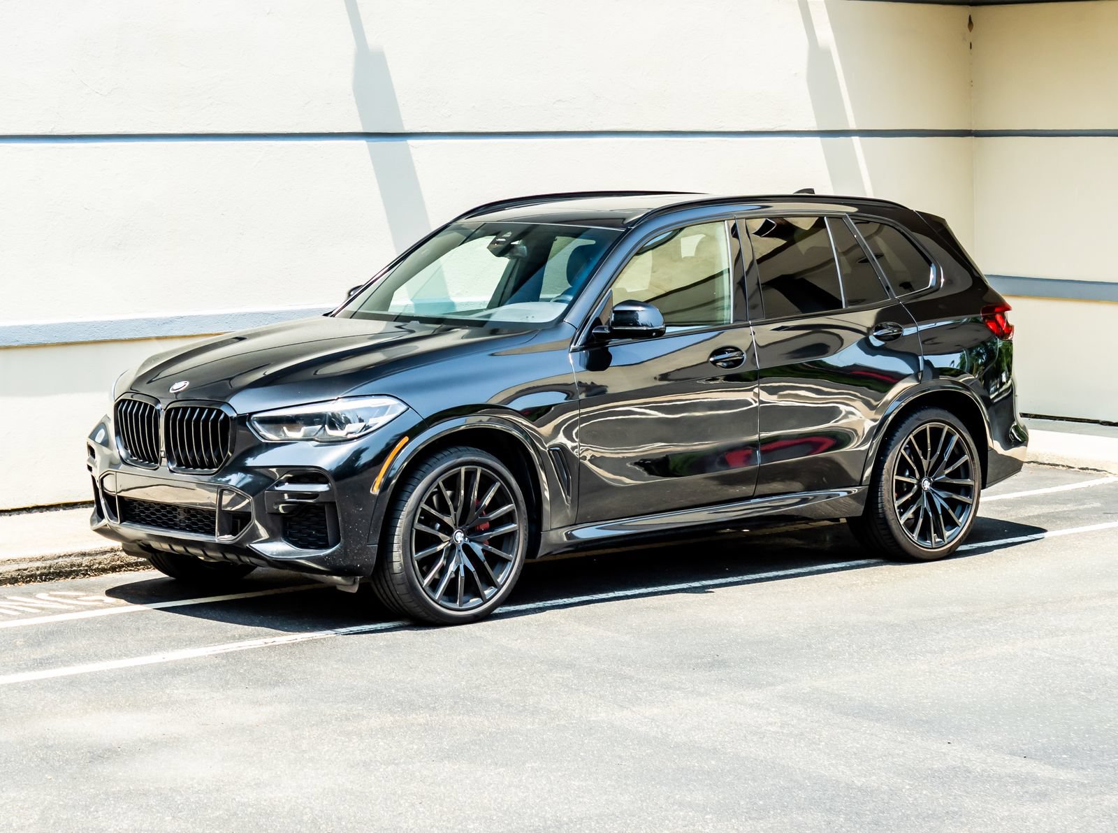 Used 2022 BMW X5 sDrive40i w/ M Sport Package RWD video 3