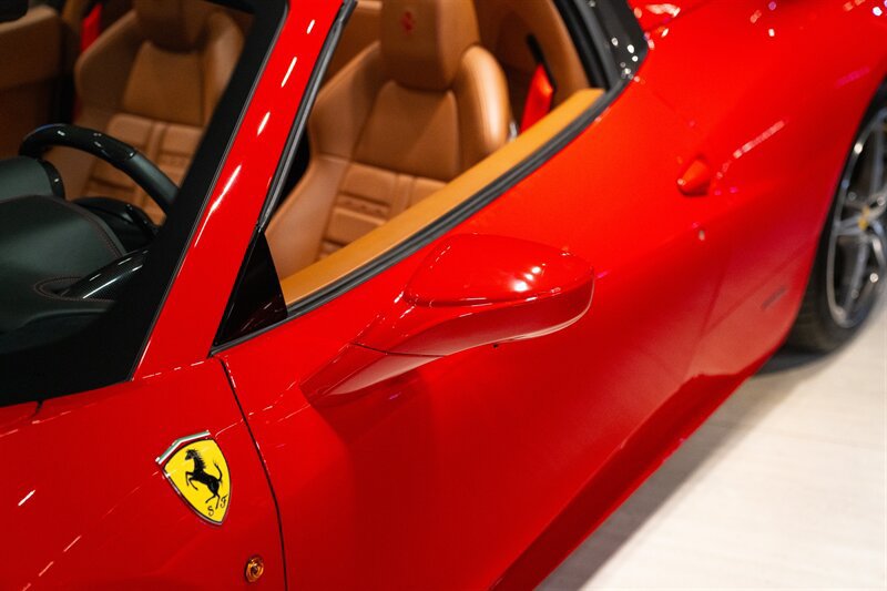 Used 2014 Ferrari 458 Spider RWD image 12