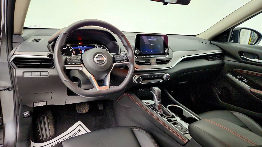 Used 2023 Nissan Altima 2.5 SR AWD/4WD image 11
