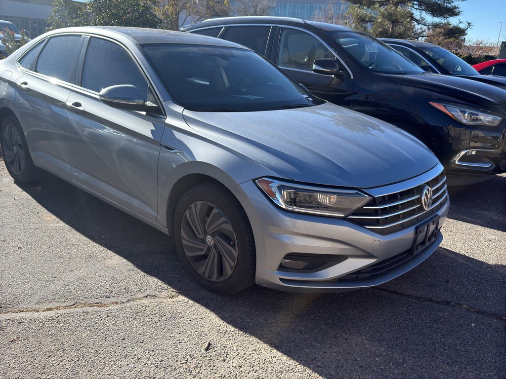 Used 2019 Volkswagen Jetta SEL Premium image 3