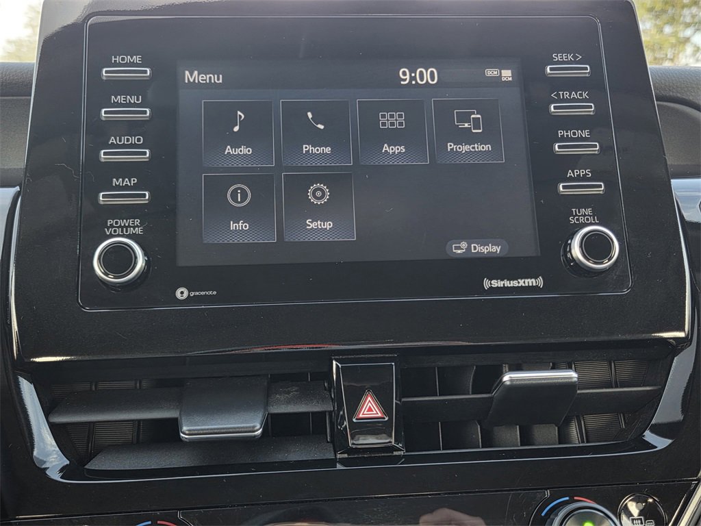 Used 2024 Toyota Camry SE image 10