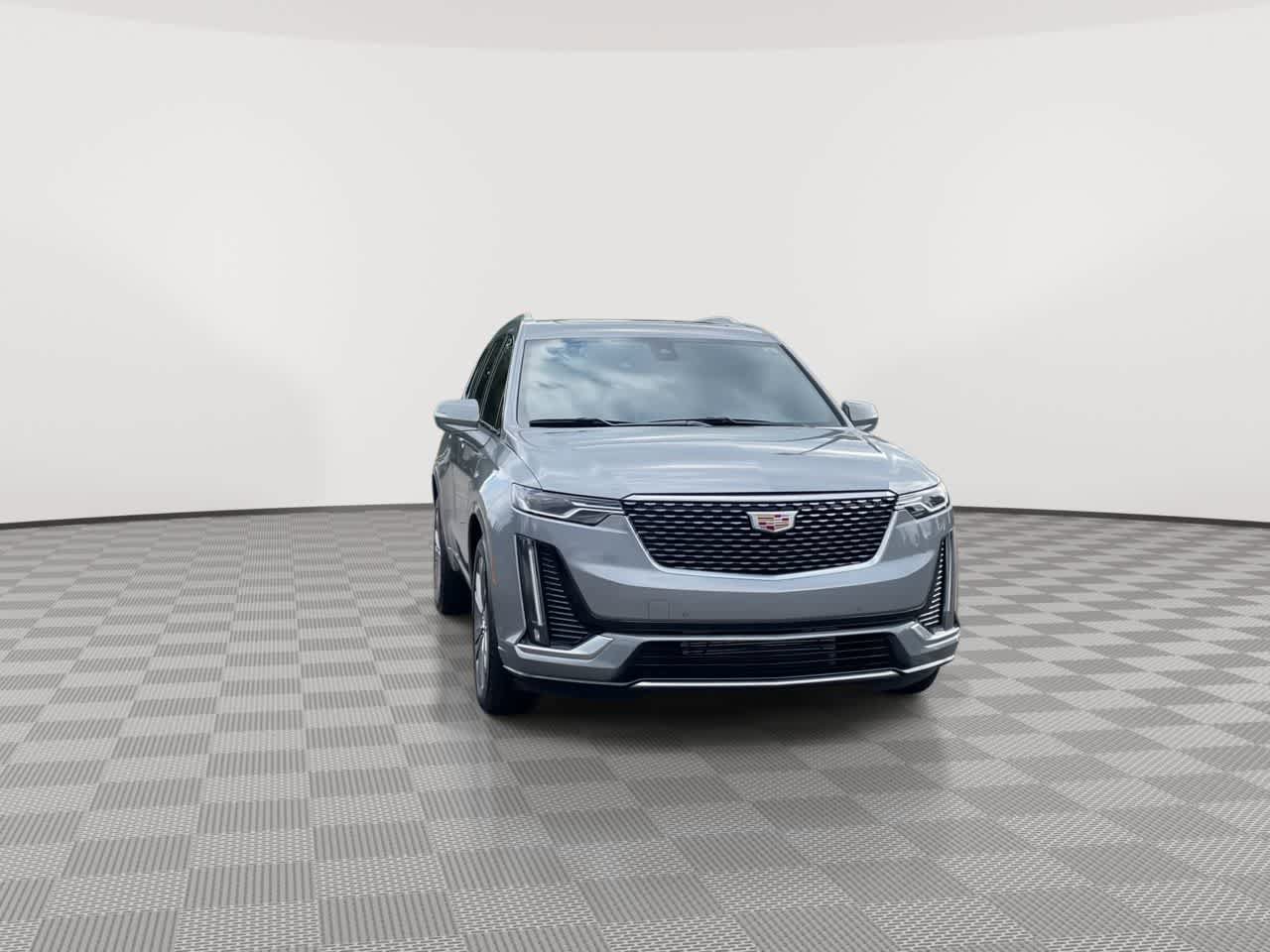 Certified 2025 Cadillac XT6 Premium Luxury AWD/4WD image 3