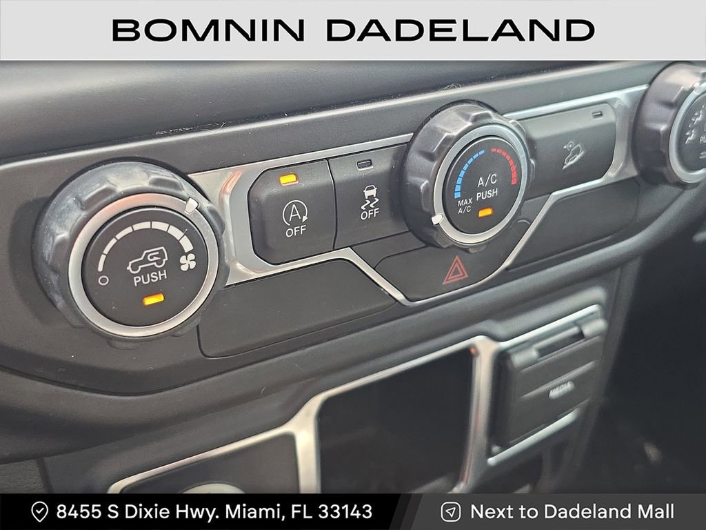 Used 2019 Jeep Wrangler Unlimited Sport image 26