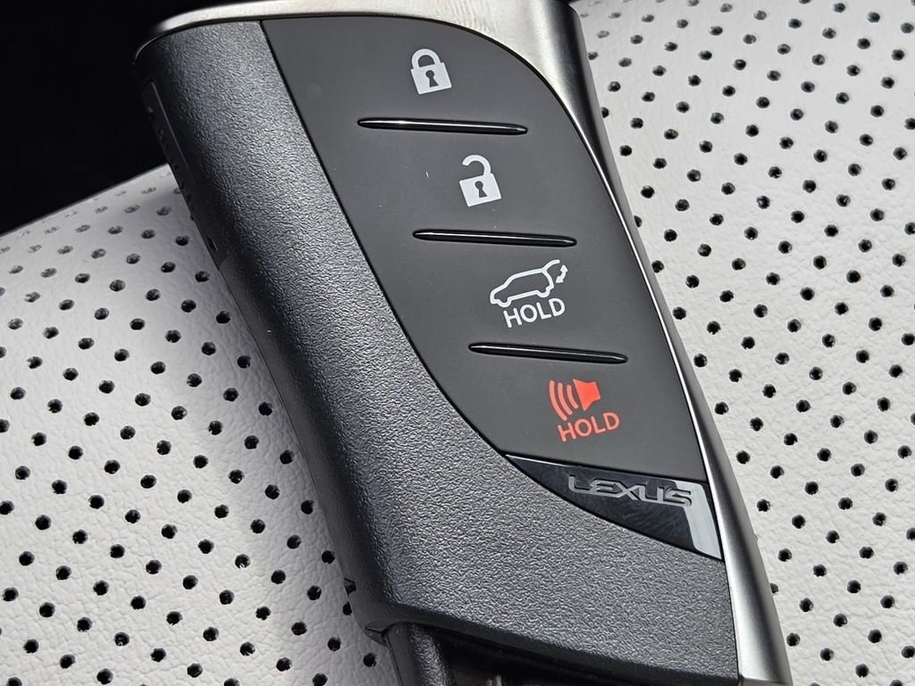 New 2026 Lexus TX 500h AWD w/ Technology Package image 40