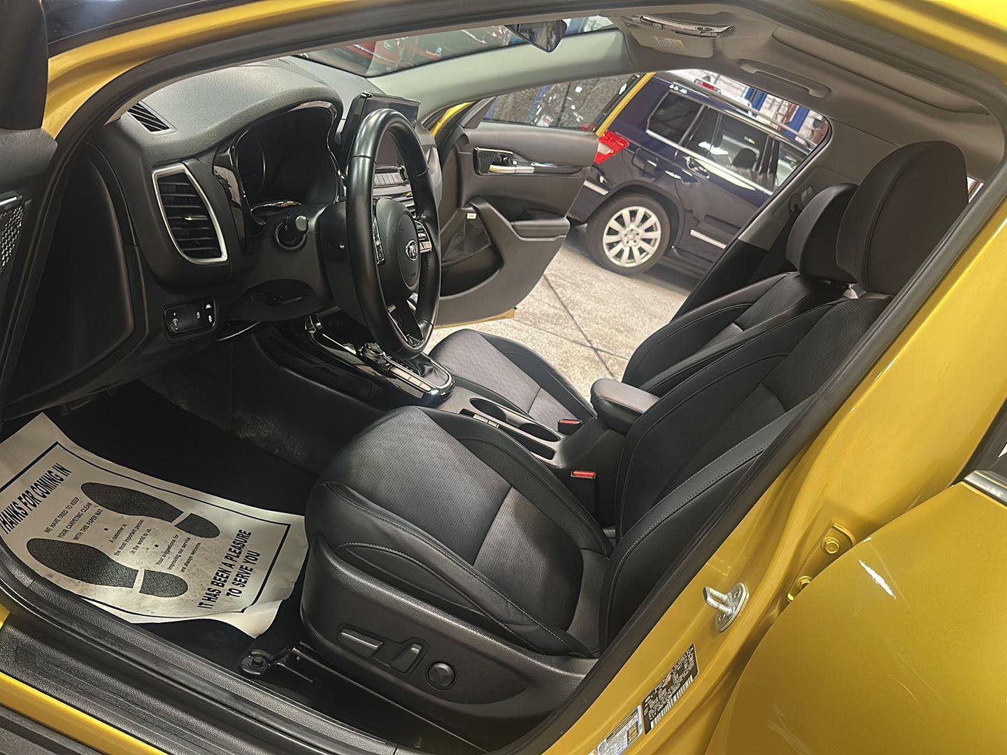 Used 2021 Kia Seltos SX w/ SX Sunroof Package AWD/4WD image 15