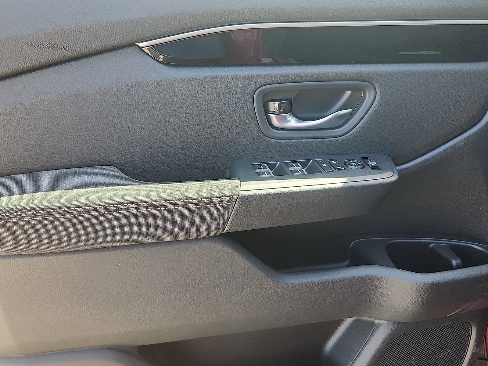New 2026 Honda Pilot Sport image 9